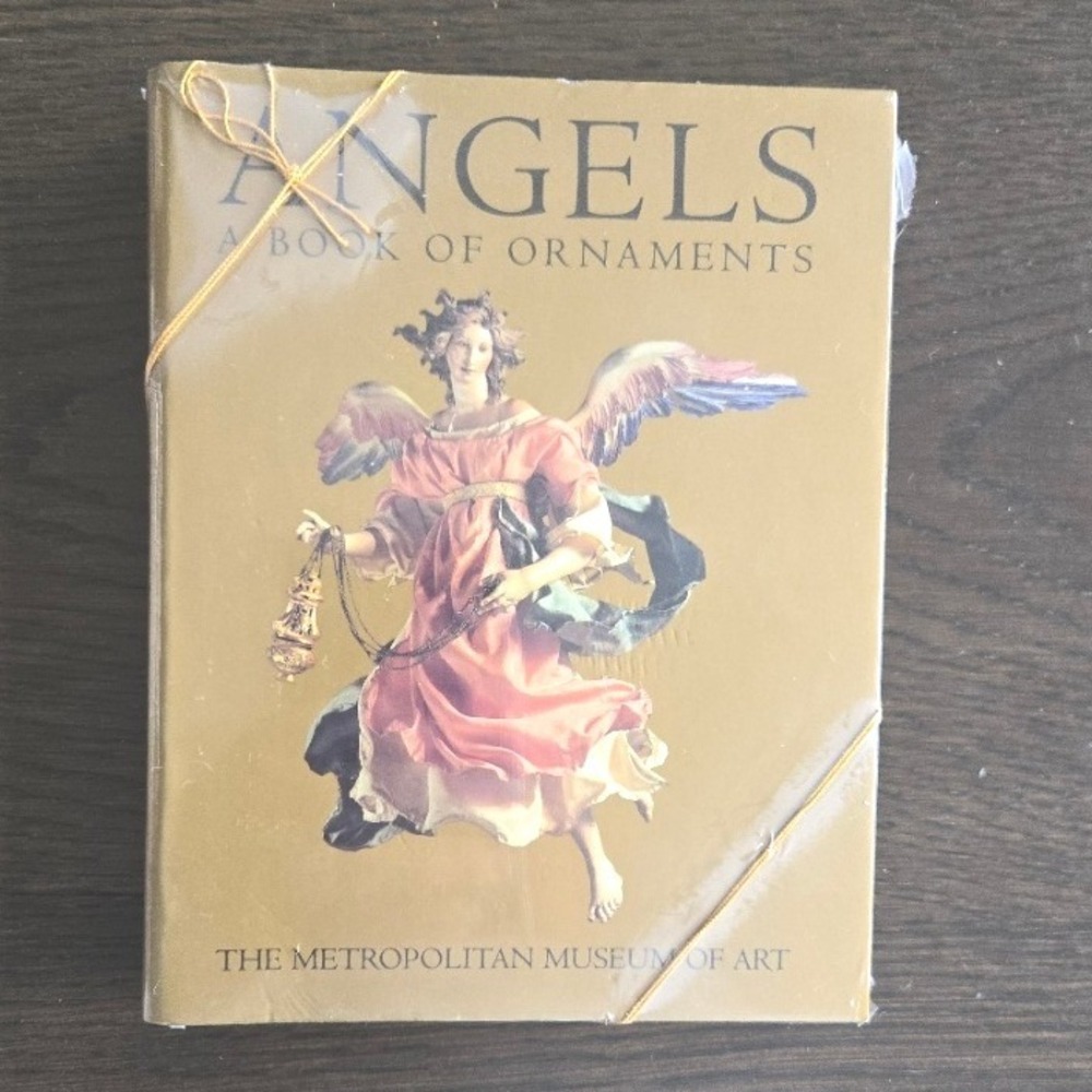 Angels: A Book of Ornaments - Metropolitan Museum of Art (New‎ & Sealed)